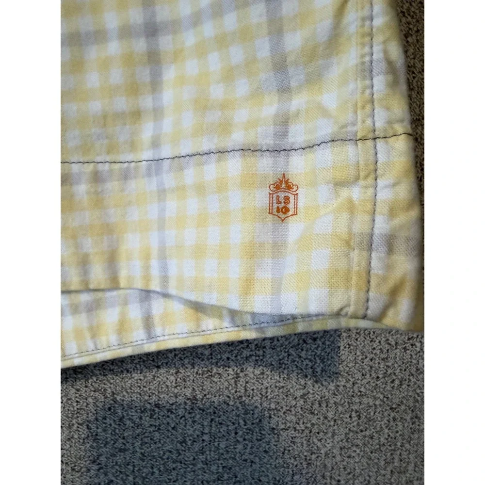 Levis Womens Yellow Gingham Plaid Casual Shorts Button Flap Pockets Est 1853 - Picture 3 of 10